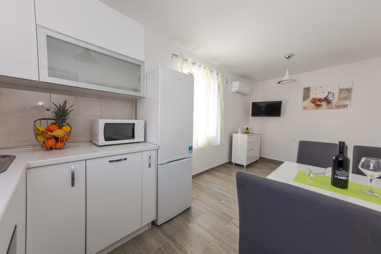 Apartman Ankica Kastela Exterior photo