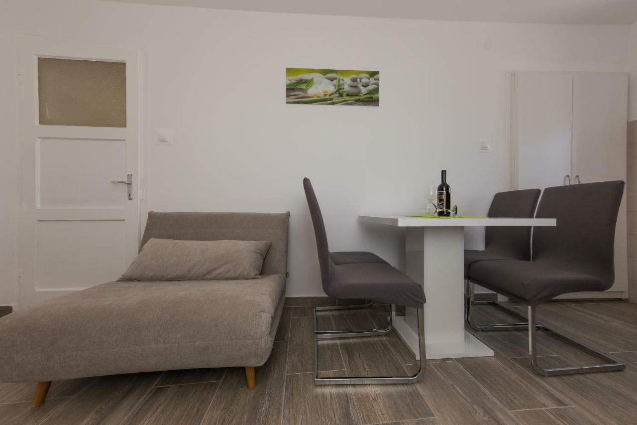 Apartman Ankica Kastela Exterior photo