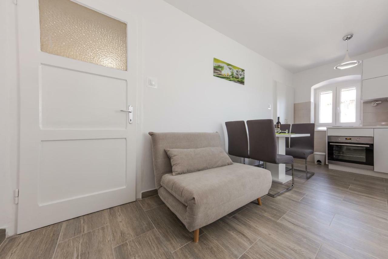 Apartman Ankica Kastela Exterior photo